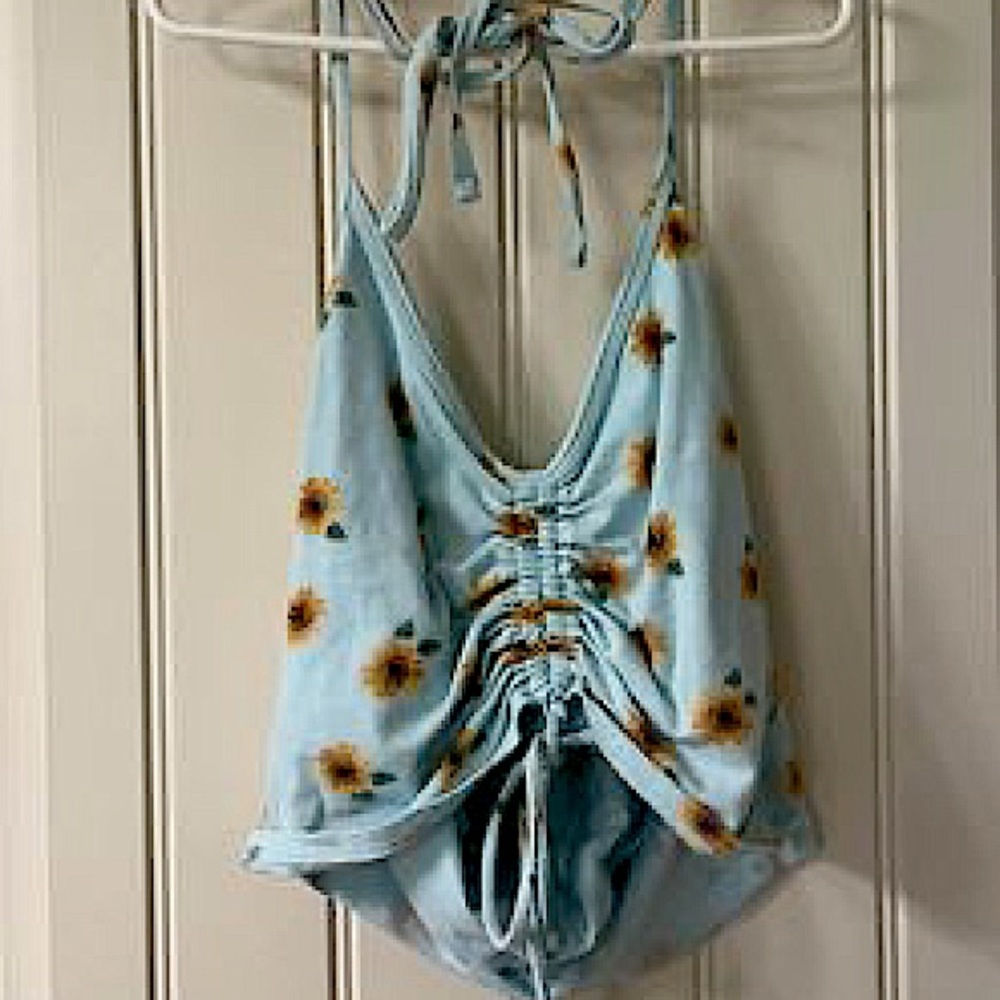 Hollister halter top